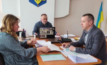 Співпраця податкової служби та Острозької громади триває