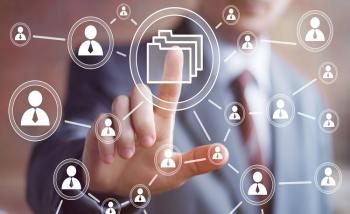 Мешканці Вараської громади отримують послуги з надання інформації про доходи