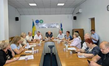 На засіданні Громадської ради при ГУ ДПС у Рівненській області обговорили бюджетні надходження, податкові ризики та електронні сервіси