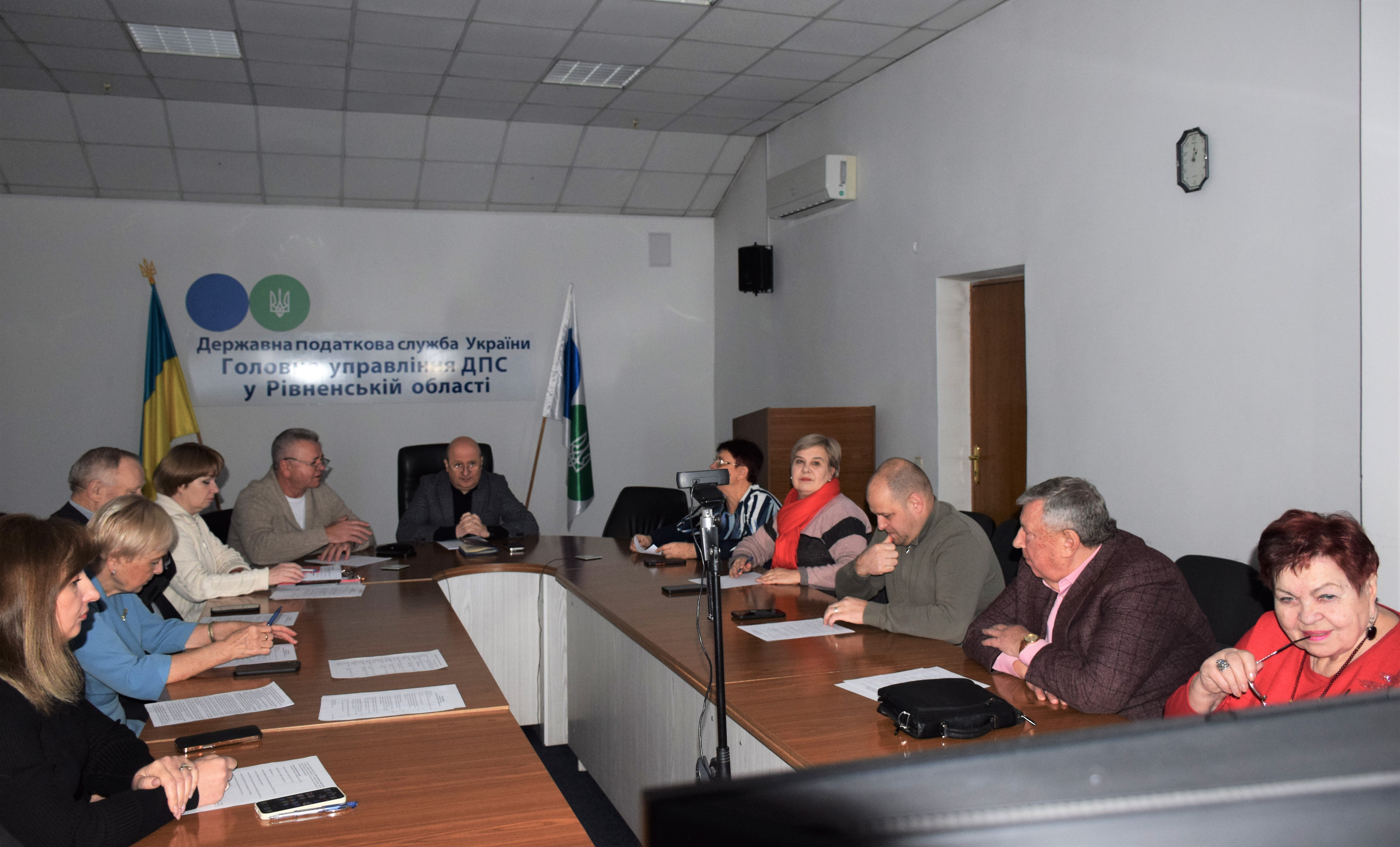 Відкритий діалог і партнерство з бізнесом: у ГУ ДПС у Рівненській області відбулося засідання Громадської ради. Фото № 8/7