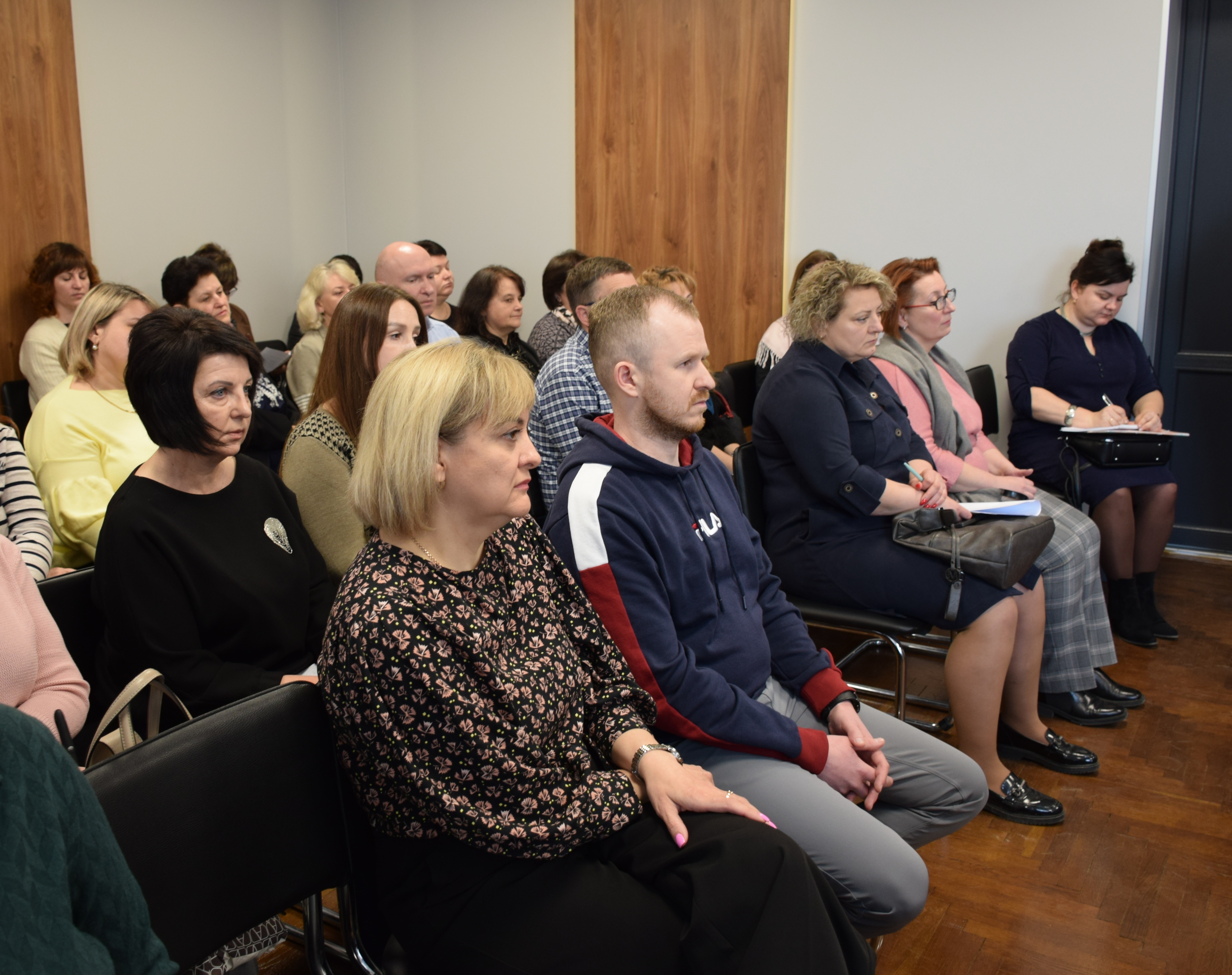 Податки як основа розвитку громад: у Рівненському районі обговорили фінансову стійкість. Фото № 3/2