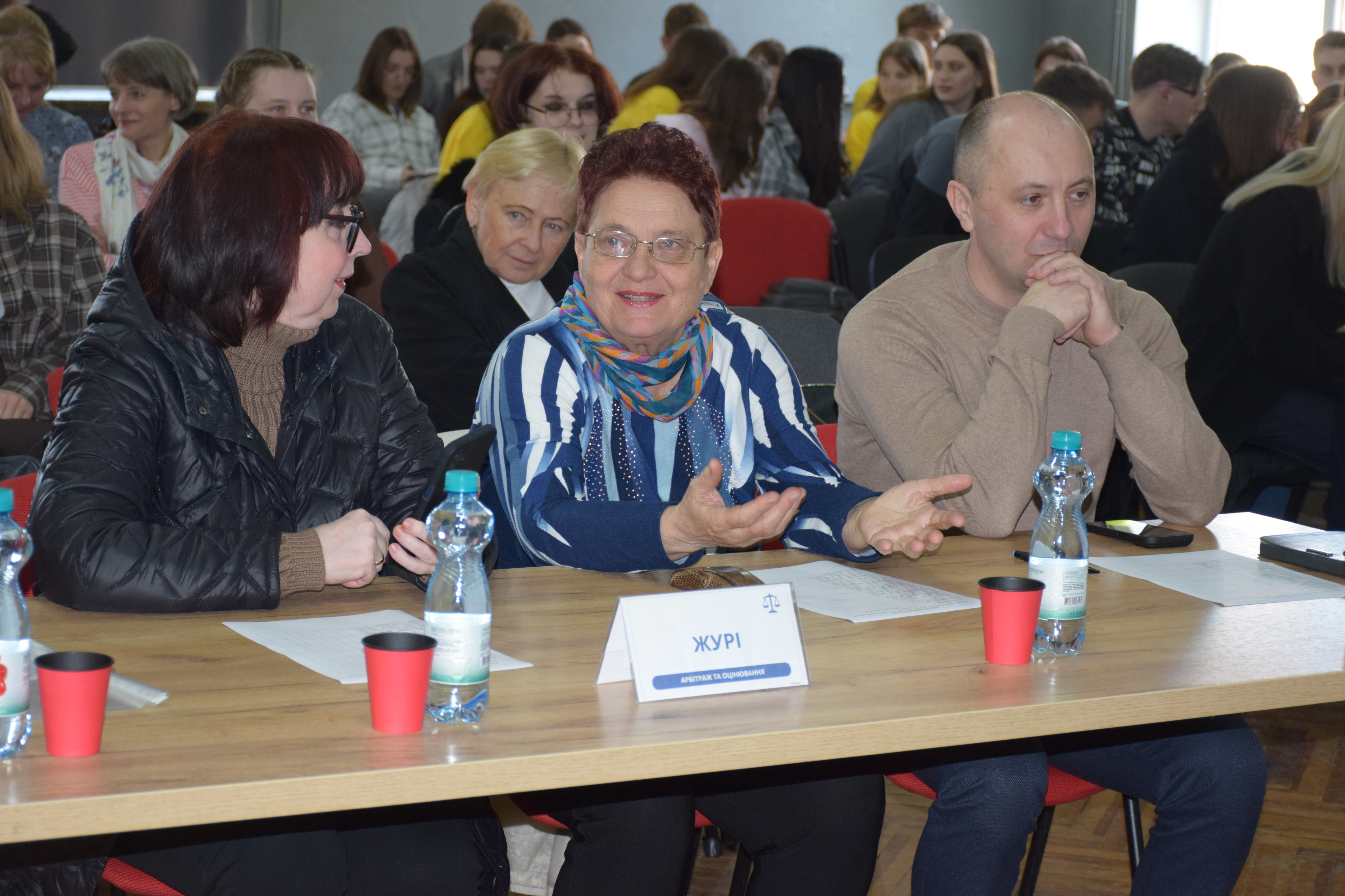 Податки як інтелектуальний виклик: у Рівному відбувся брейн-ринг для молоді. Фото № 6/5