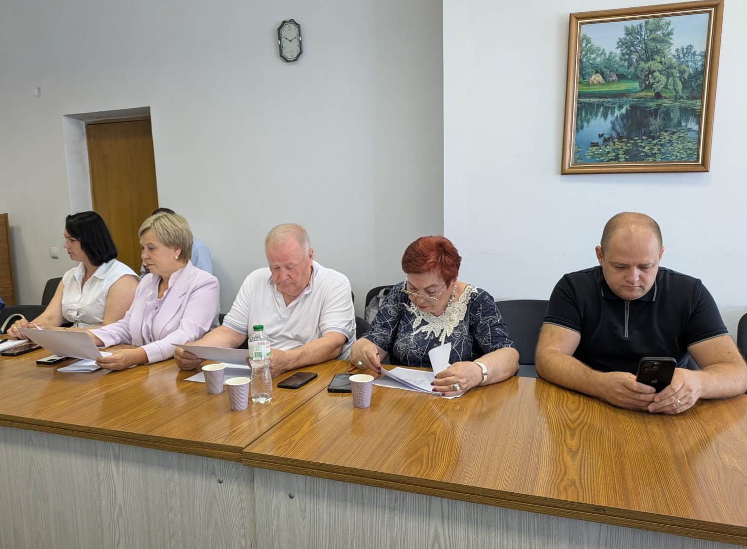На засіданні Громадської ради при ГУ ДПС у Рівненській області обговорили бюджетні надходження, податкові ризики та електронні сервіси. Фото № 4/3