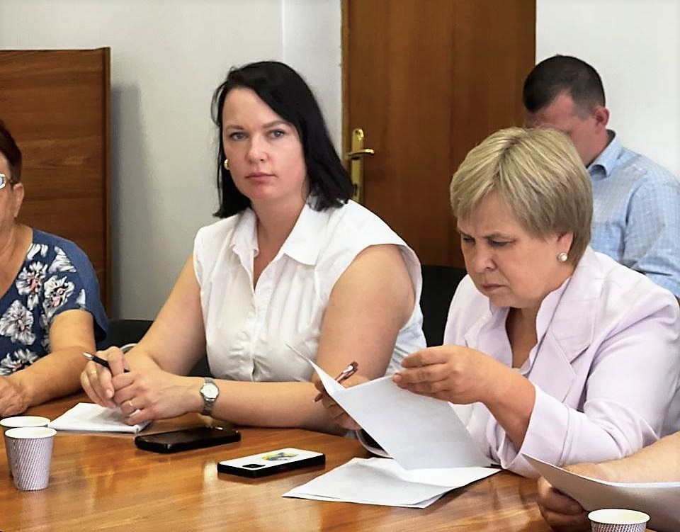 На засіданні Громадської ради при ГУ ДПС у Рівненській області обговорили бюджетні надходження, податкові ризики та електронні сервіси. Фото № 5/4