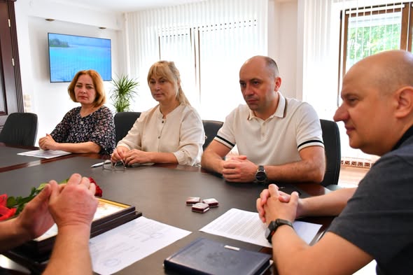 У ГУ ДПС у Рівненській області обговорили співпрацю у сфері інформаційної підтримки платників податків. Фото № 3/2